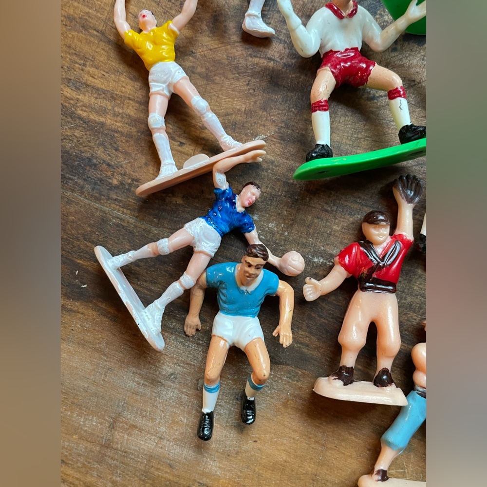 SOLD Vintage Sports Figures Cake Toppers⚽️🏈❤️ - Picture 3 of 6